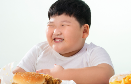 Obesidade infantil cresce e consumo de ultraprocessados preocupa especialistas
