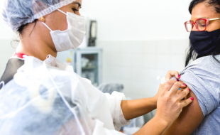 Santos inicia vacinação contra a gripe para novo público