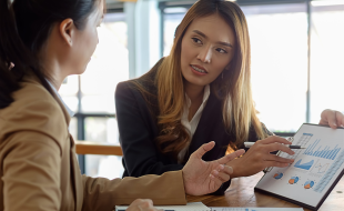 Mulheres ampliam presença no mercado de trabalho e buscam mais oportunidades e igualdade salarial