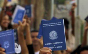 Brasil cria mais de 85 mil empregos formais em abril e acumula quase 700 mil vagas no ano