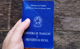 Desemprego cai a 5,3% e Brasil bate recorde de pessoas ocupadas